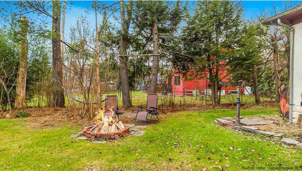 14 Library Lane, Woodstock, NY 12498 - Photo 30 of 35