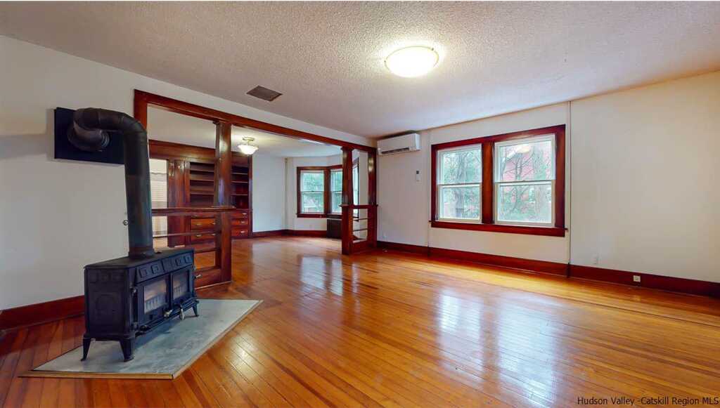 14 Library Lane, Woodstock, NY 12498 - Photo 4 of 35