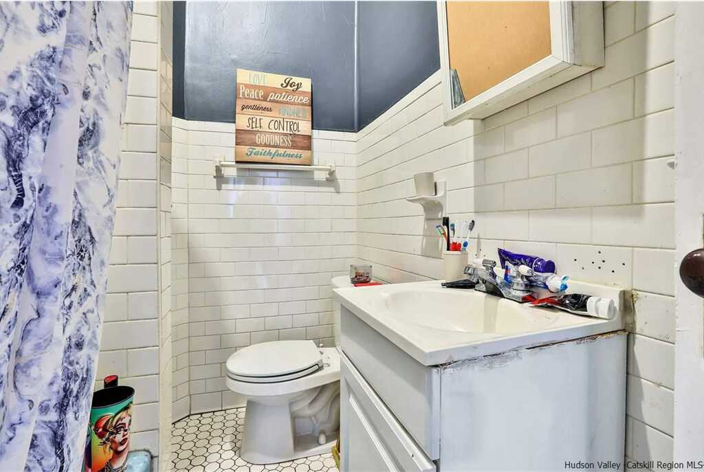 484 Broadway, Kingston, NY 12401 - Photo 20 of 23