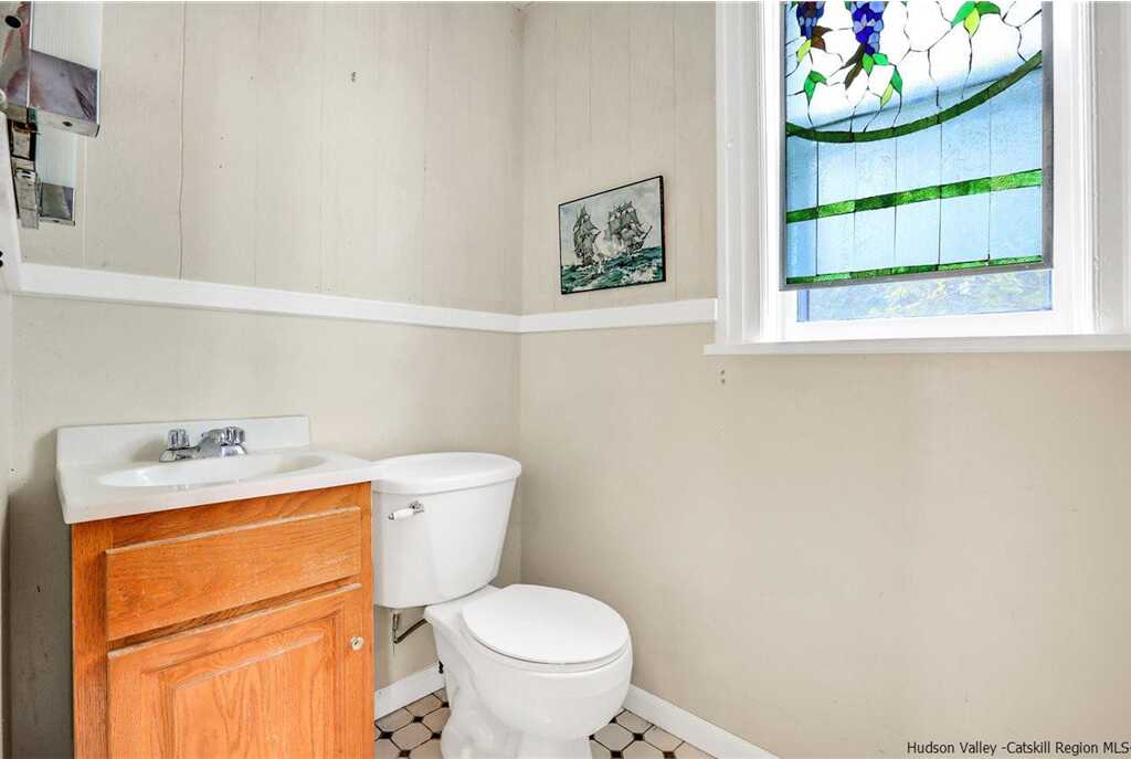 207 Washington Avenue, Kingston, NY 12401 - Photo 16 of 34