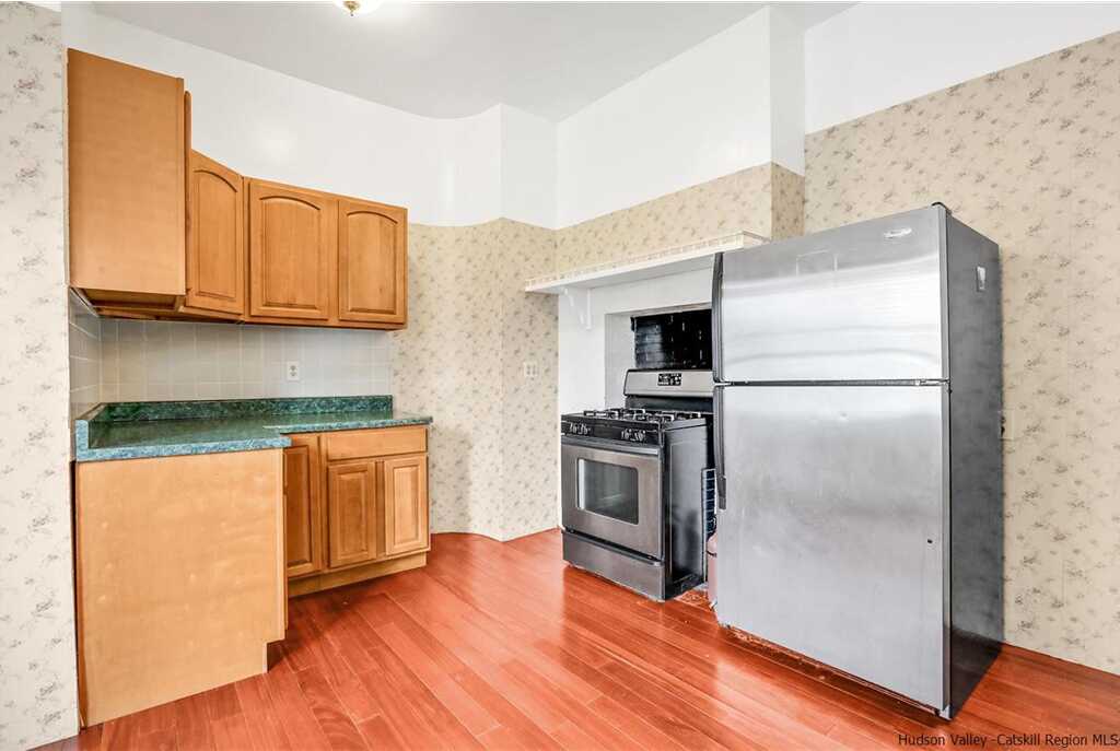 207 Washington Avenue, Kingston, NY 12401 - Photo 18 of 34