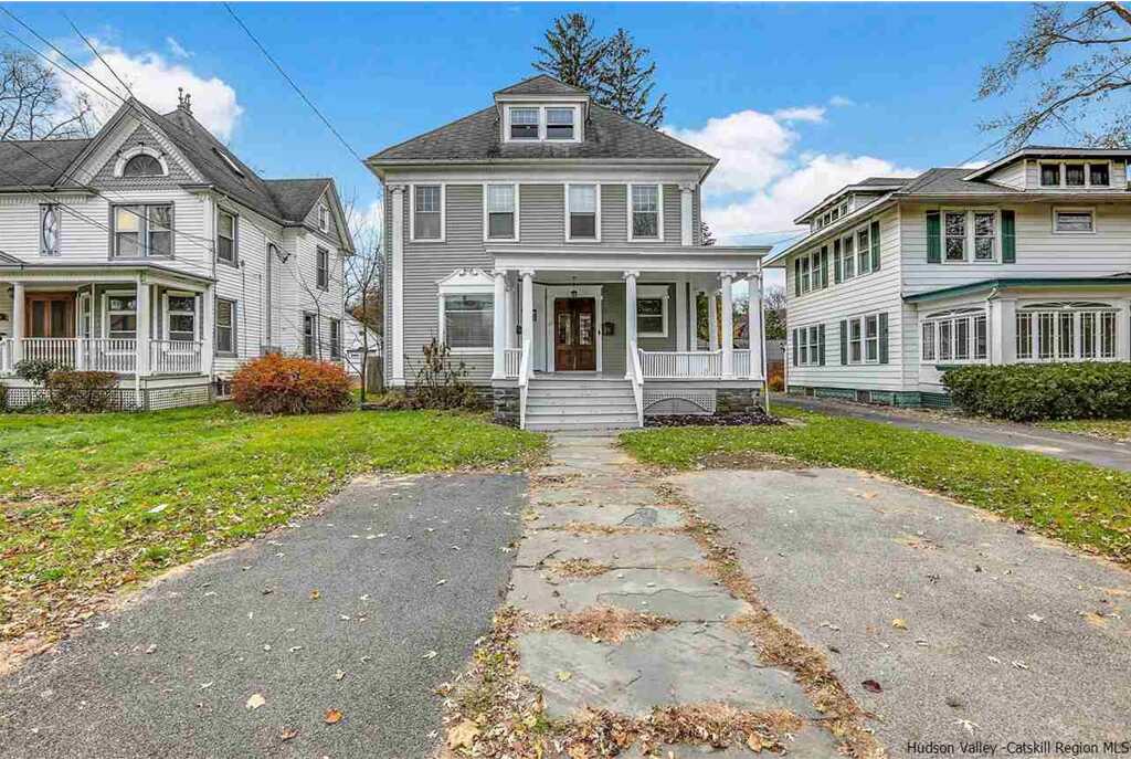 207 Washington Avenue, Kingston, NY 12401 - Photo 2 of 34