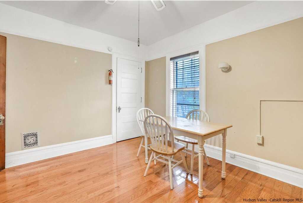 207 Washington Avenue, Kingston, NY 12401 - Photo 27 of 34