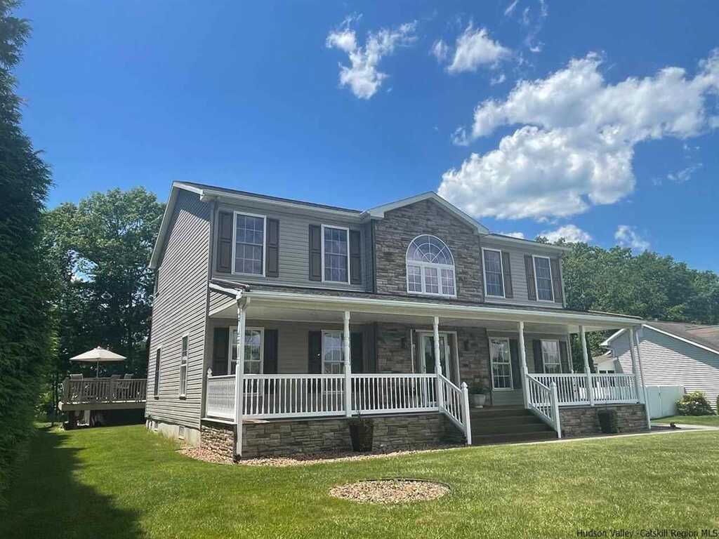 71 Josephs Drive, Saugerties, NY 12477 - Photo 2 of 35