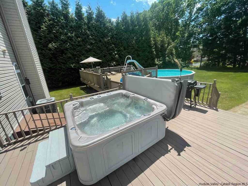 71 Josephs Drive, Saugerties, NY 12477 - Photo 4 of 35
