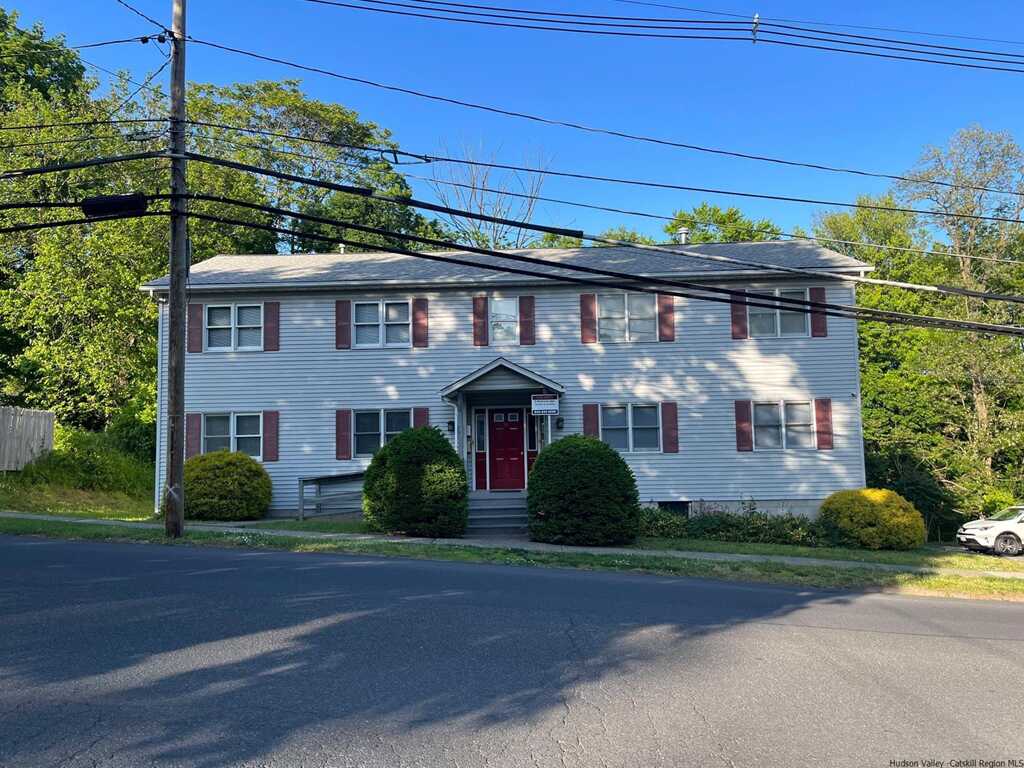 51 Bridge Street, Unit #Unit 4, Saugerties, NY 12477 - Photo 1 of 10