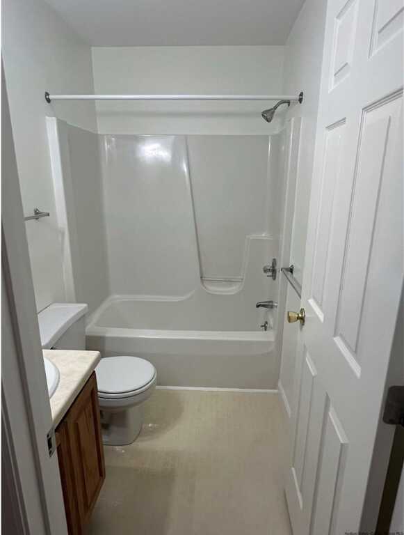 51 Bridge Street, Unit #Unit 4, Saugerties, NY 12477 - Photo 3 of 10