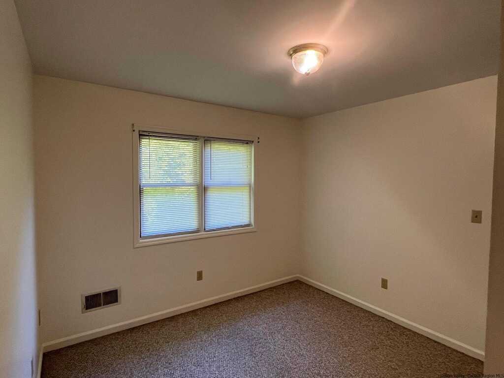 51 Bridge Street, Unit #Unit 4, Saugerties, NY 12477 - Photo 4 of 10