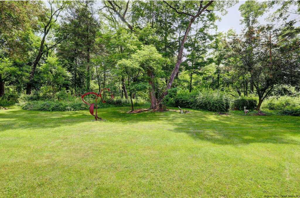 526 Churchland Road, Saugerties, NY 12477 - Photo 3 of 34