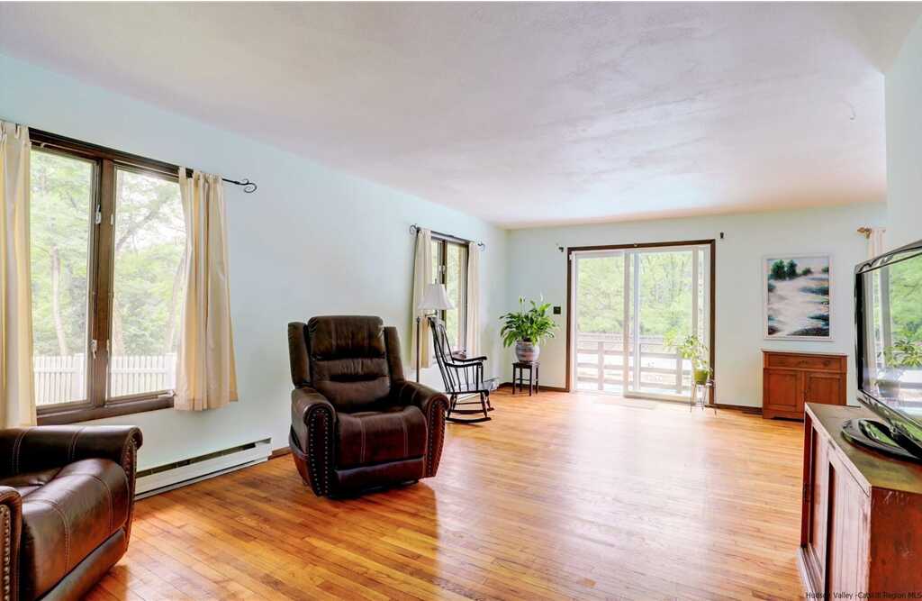 526 Churchland Road, Saugerties, NY 12477 - Photo 5 of 34
