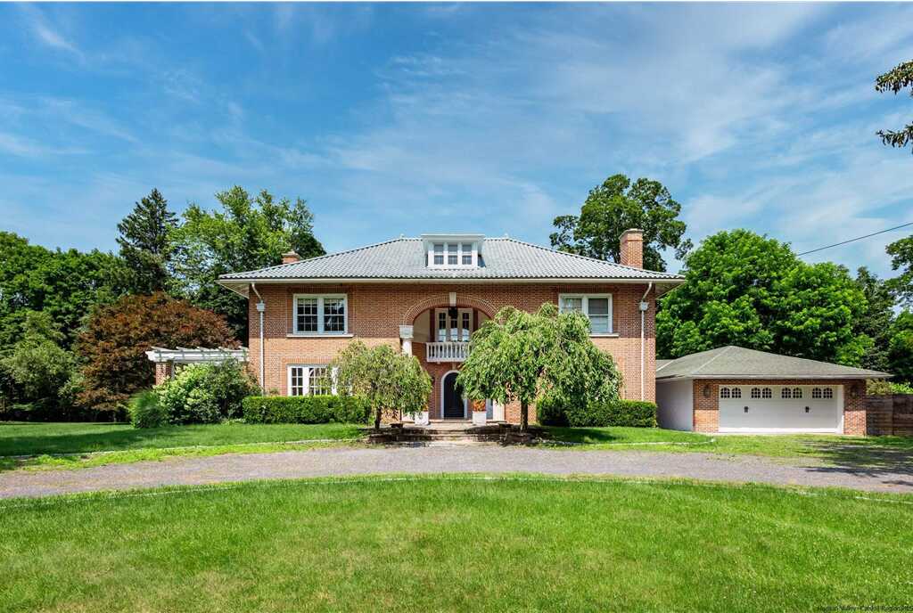 21 Barclay Street, Saugerties, NY 12477 - Photo 1 of 35