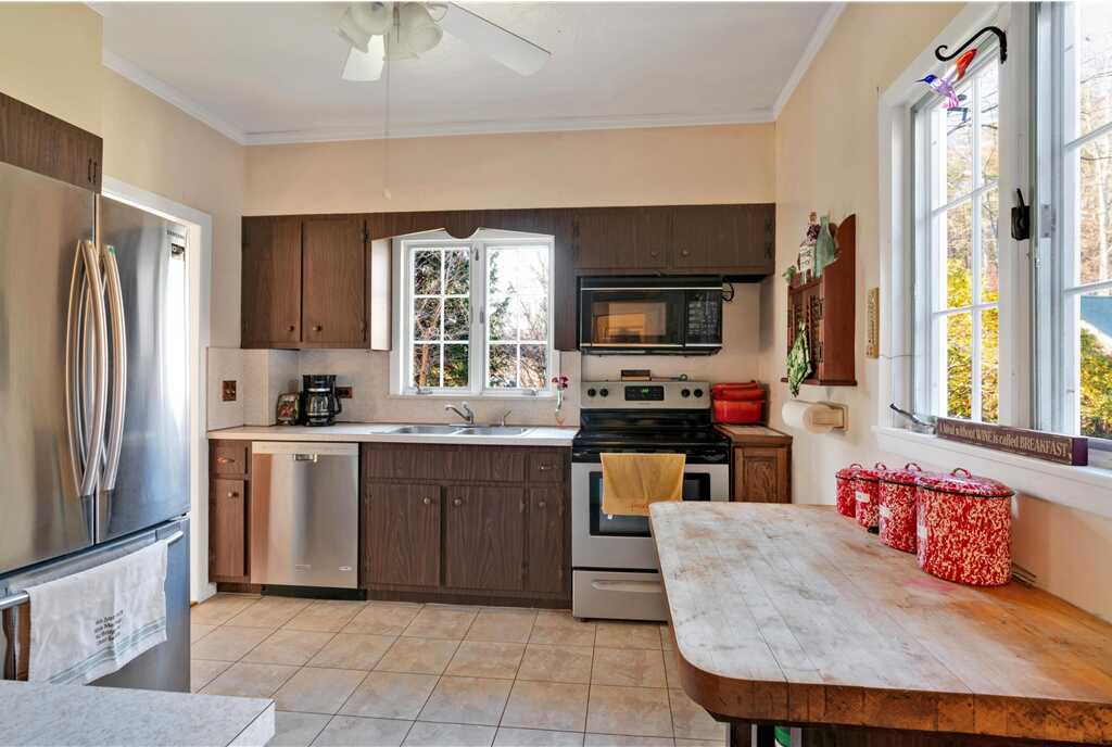 2366 Glasco Turnpike, Woodstock, NY 12498 - Photo 13 of 41