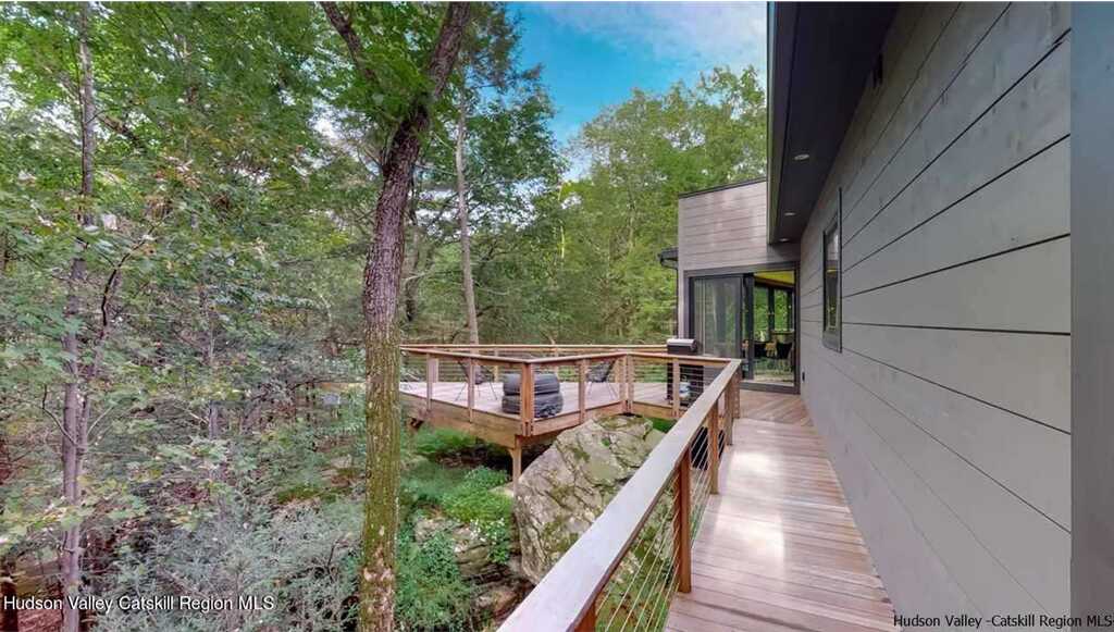 70 Raybrook Drive, Woodstock, NY 12498 - Photo 2 of 46