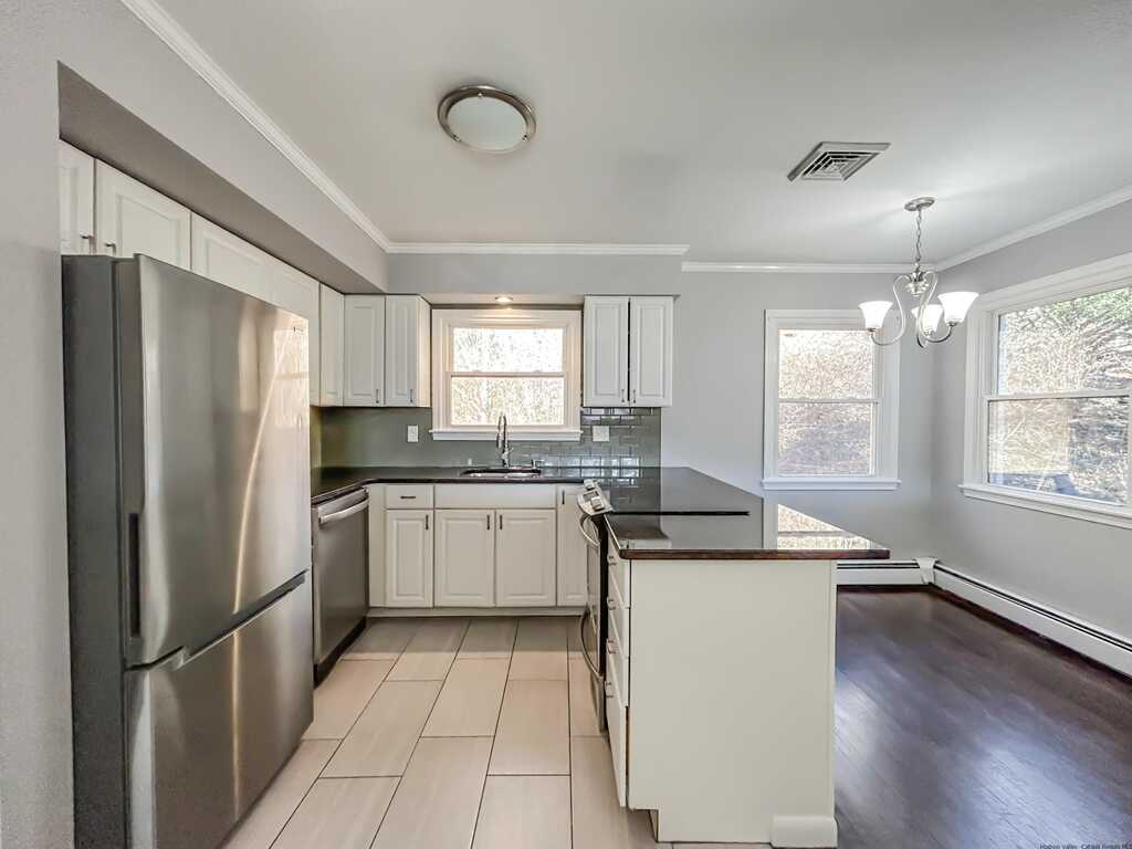 2 Reed Place, Saugerties, NY 12477 - Photo 7 of 23