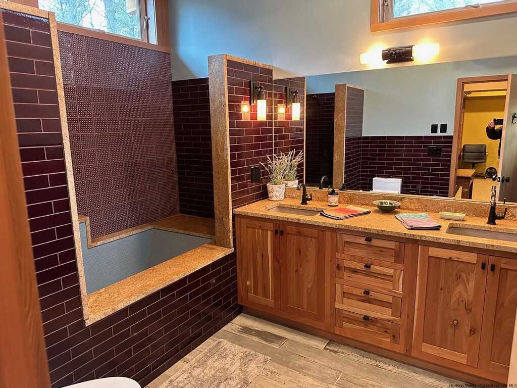 2 Raycliffe Drive, Woodstock, NY 12498 - Photo 27 of 33