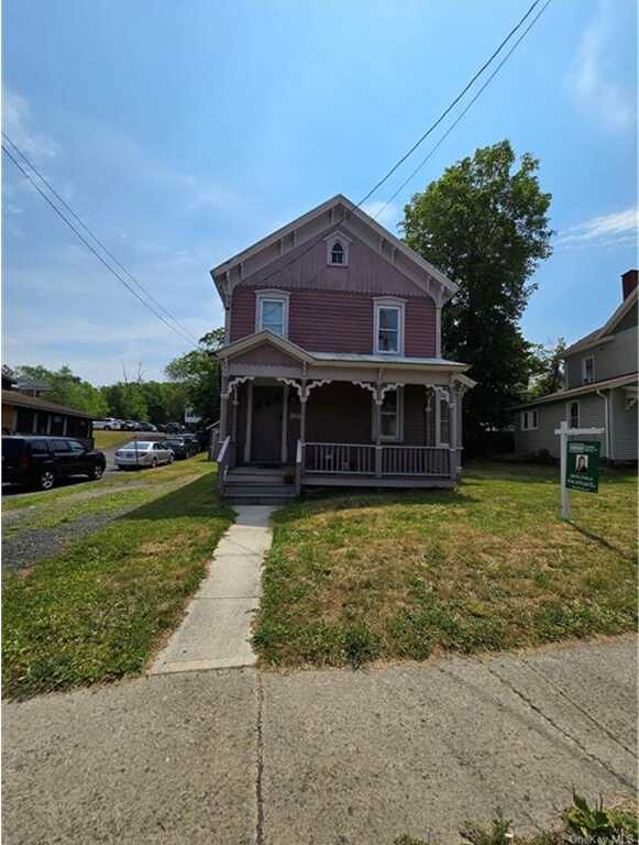 28 Chestnut Street, New Paltz, NY 12561