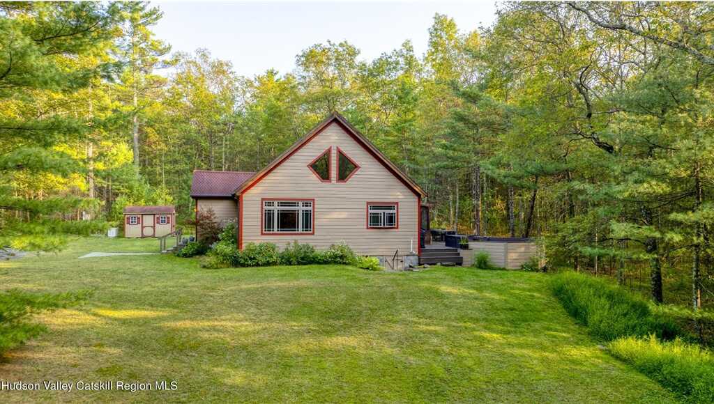 6 Bluestone Ridge, Hurley, NY 12443 - Photo 2 of 50