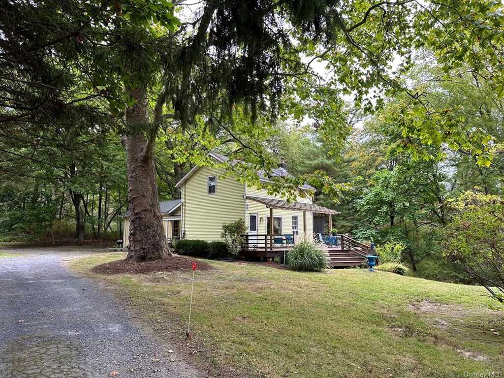 134 River Road, Rhinebeck, NY 12572 - Photo 1 of 28