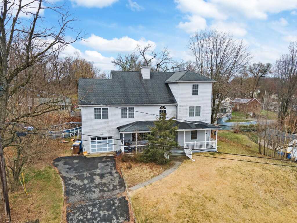 139 Tammany Street, Kingston, NY 12401 - Photo 2 of 17