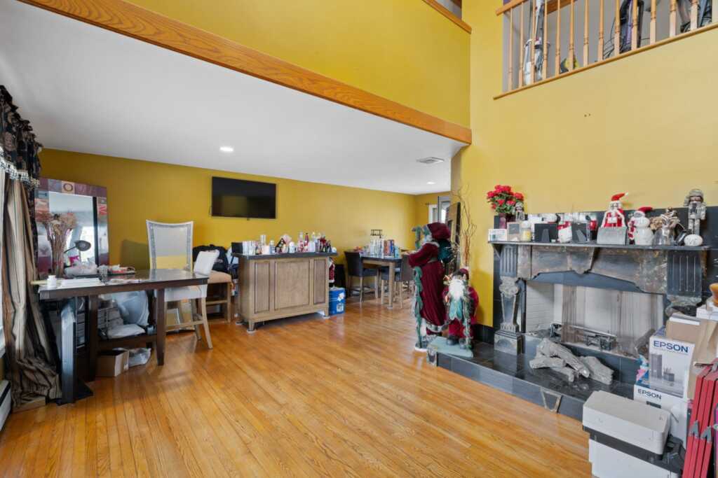 139 Tammany Street, Kingston, NY 12401 - Photo 5 of 17