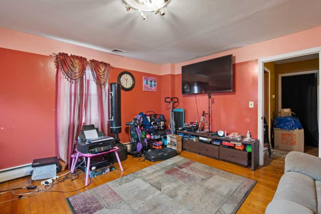 139 Tammany Street, Kingston, NY 12401 - Photo 9 of 17