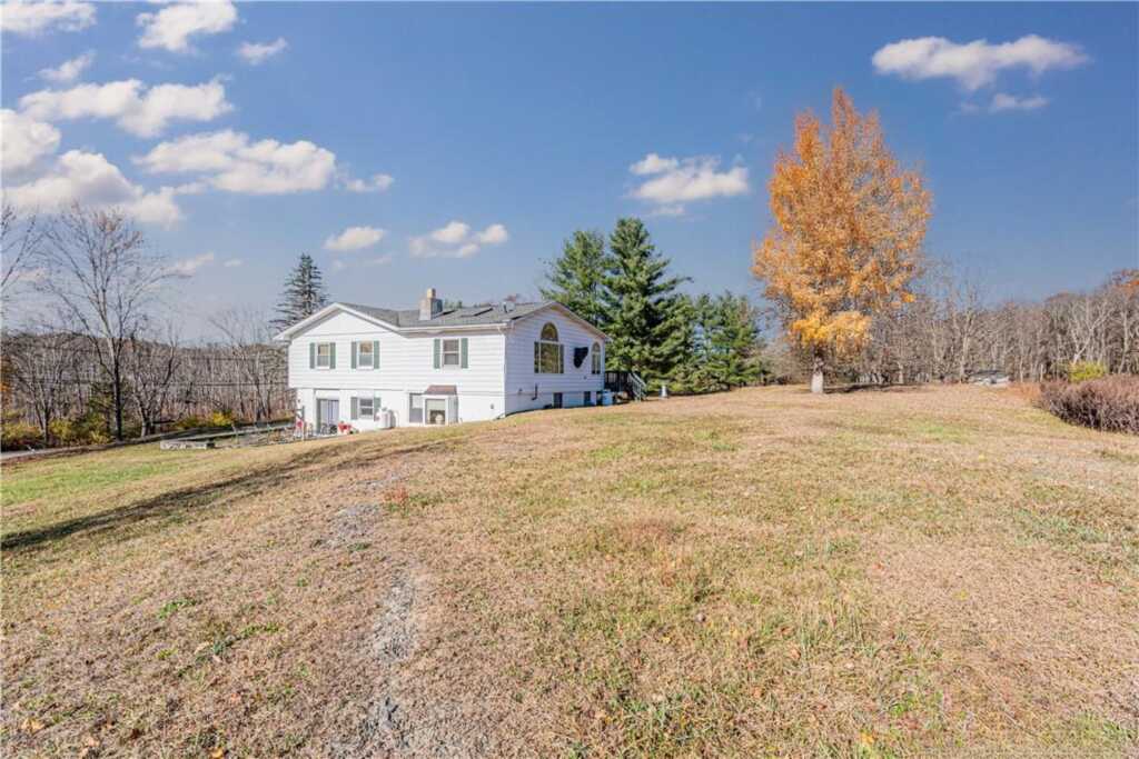 1368 Centre Road, Rhinebeck, NY 12572 - Photo 21 of 23