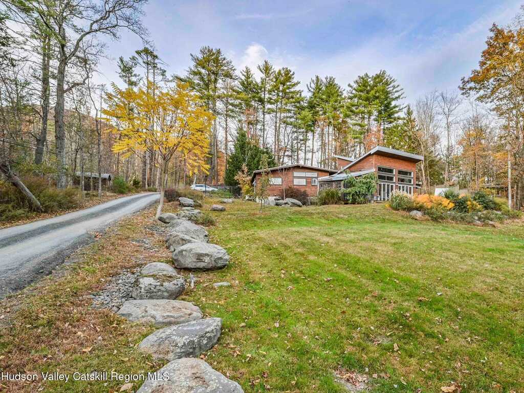 36 Summers Lane, Woodstock, NY 12498 - Photo 3 of 37