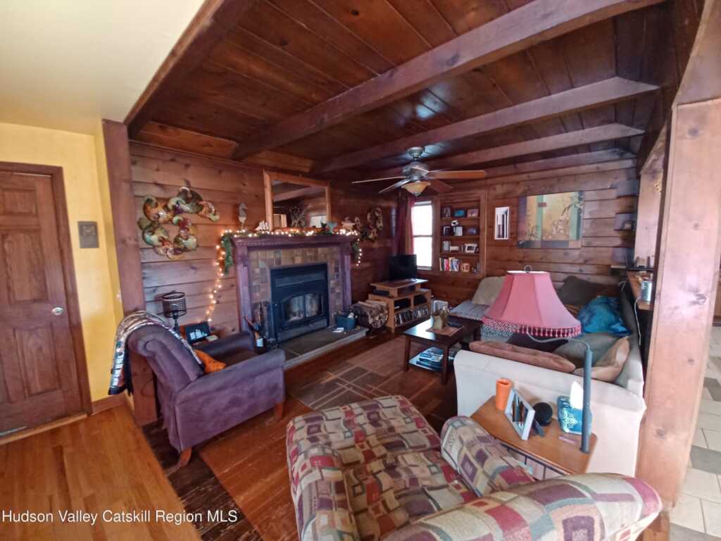 174 North Dr, Saugerties, NY 12477 - Photo 6 of 31