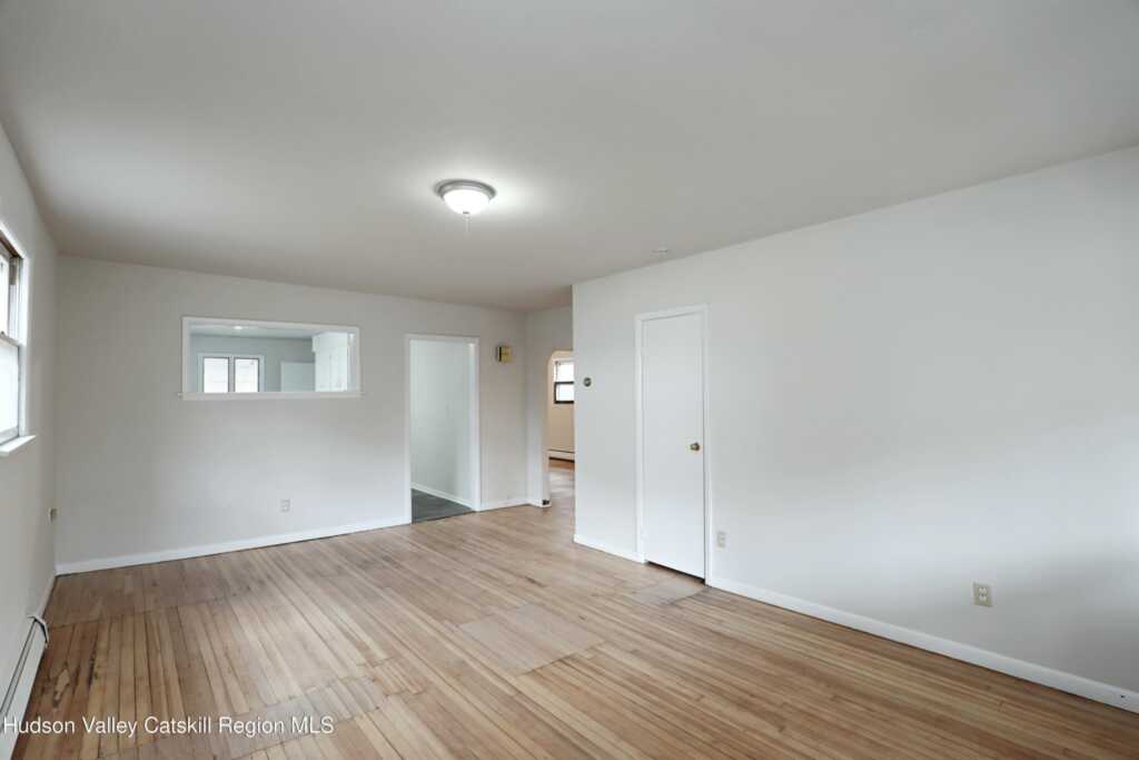 236 Chester St Street, Kingston, NY 12401 - Photo 6 of 23