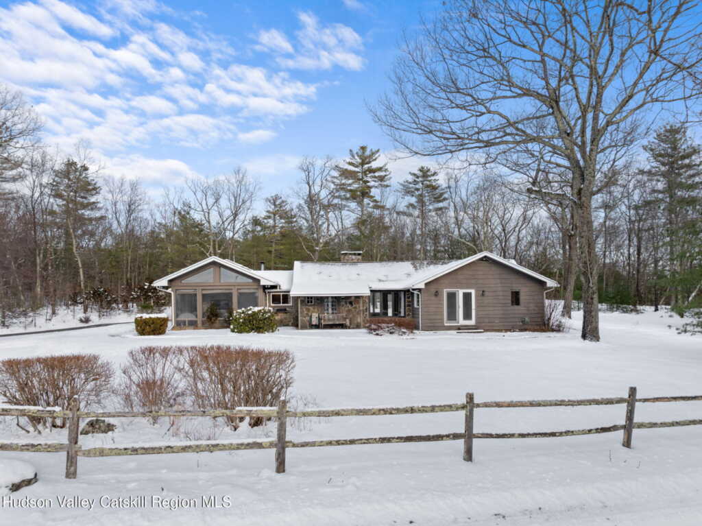 25 Windwood Lane, Woodstock, NY 12498