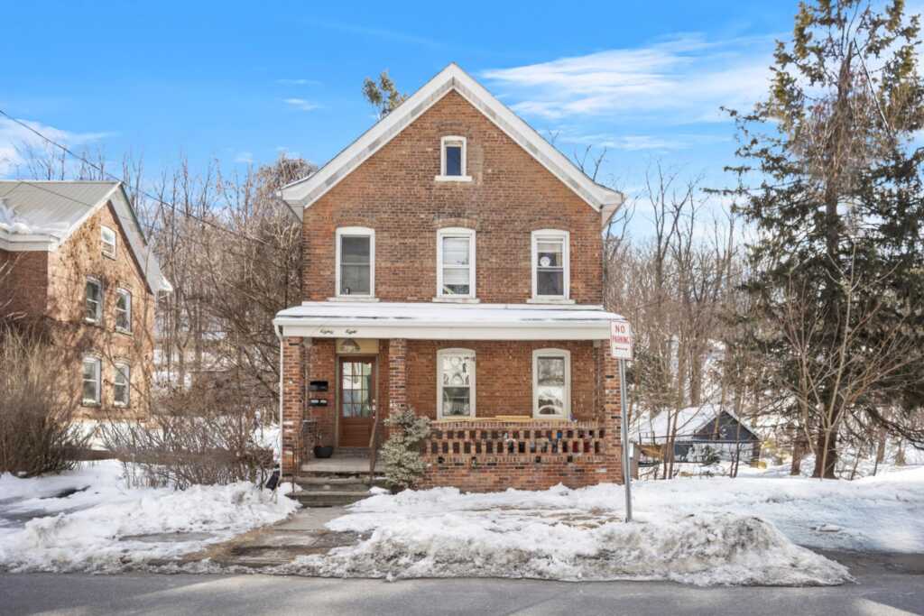 88 3rd Avenue, Kingston, NY 12401