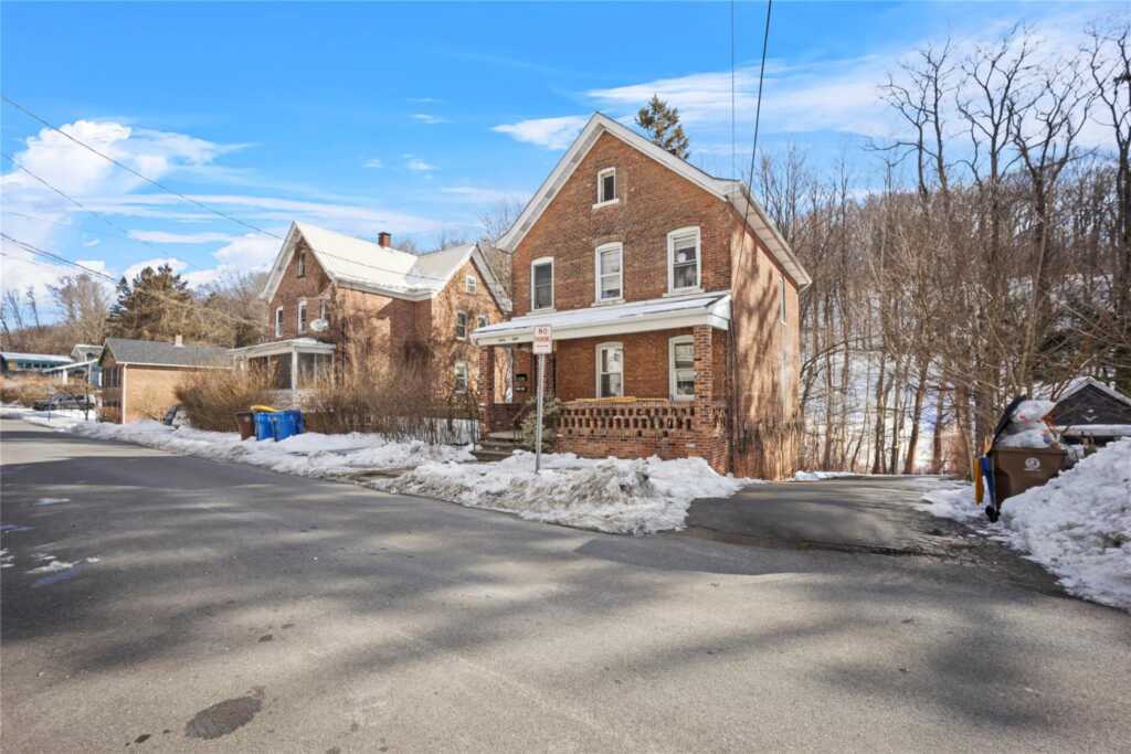 88 3rd Avenue, Kingston, NY 12401 - Photo 2 of 31