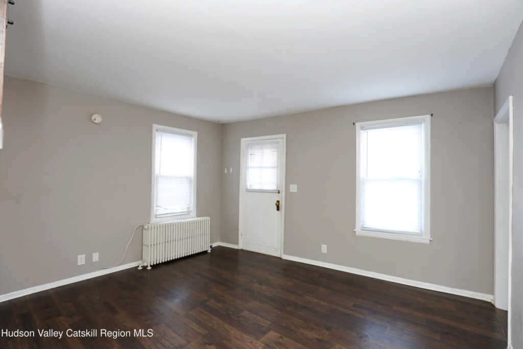 343 Washington Avenue, Kingston, NY 12401 - Photo 9 of 29