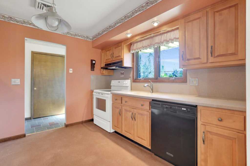 24 Rivka Road, Saugerties, NY 12477 - Photo 7 of 27