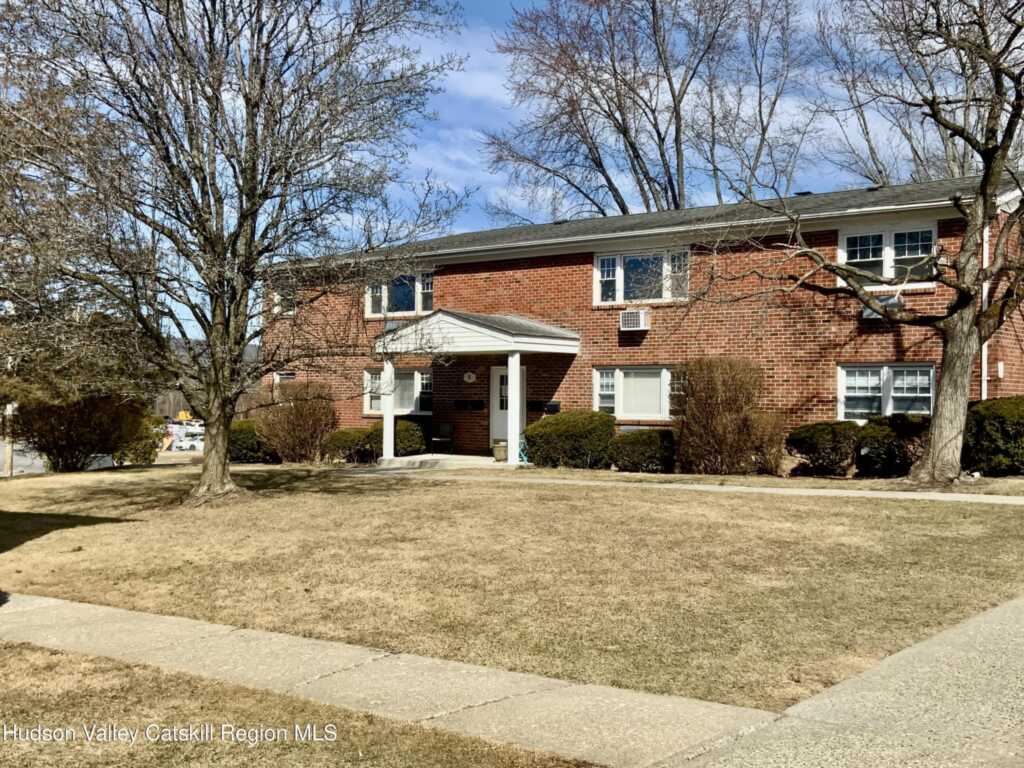 136 Chestnut Street, New Paltz, NY 12561