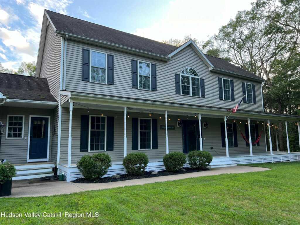 130 Laurel Lane, Saugerties, NY 12477 - Photo 2 of 36