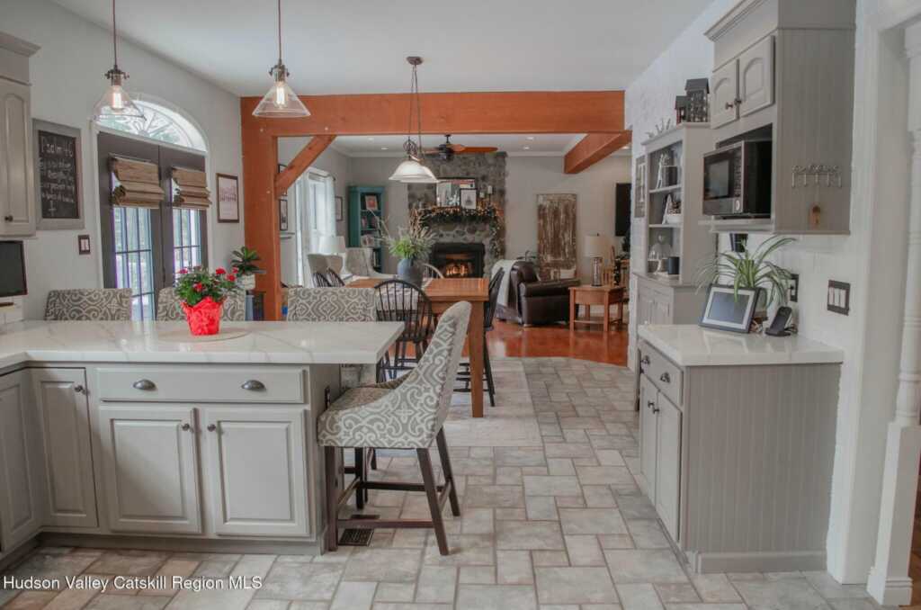 130 Laurel Lane, Saugerties, NY 12477 - Photo 8 of 36