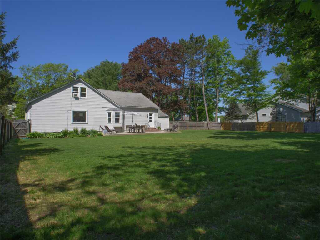 65 Parsonage Street, Rhinebeck, NY 12572 - Photo 4 of 24
