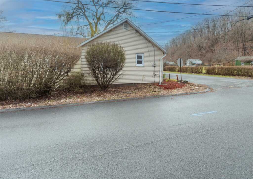 108 John Street, Kingston, NY 12401 - Photo 36 of 39