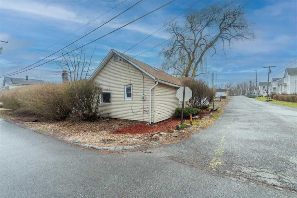 108 John Street, Kingston, NY 12401 - Photo 38 of 39