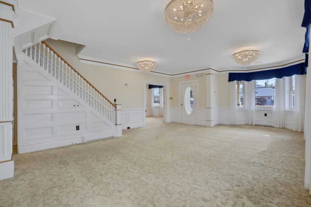 411 Albany Avenue, Kingston, NY 12401 - Photo 16 of 50