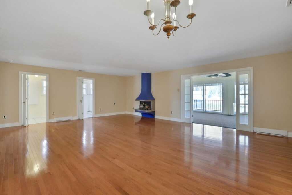 411 Albany Avenue, Kingston, NY 12401 - Photo 26 of 50