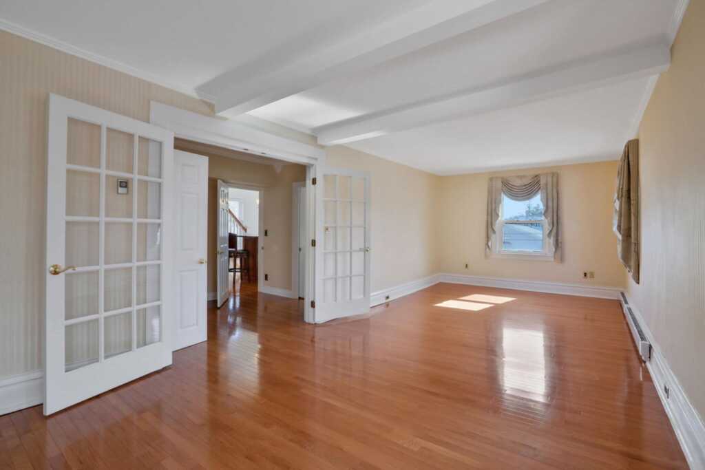 411 Albany Avenue, Kingston, NY 12401 - Photo 36 of 50
