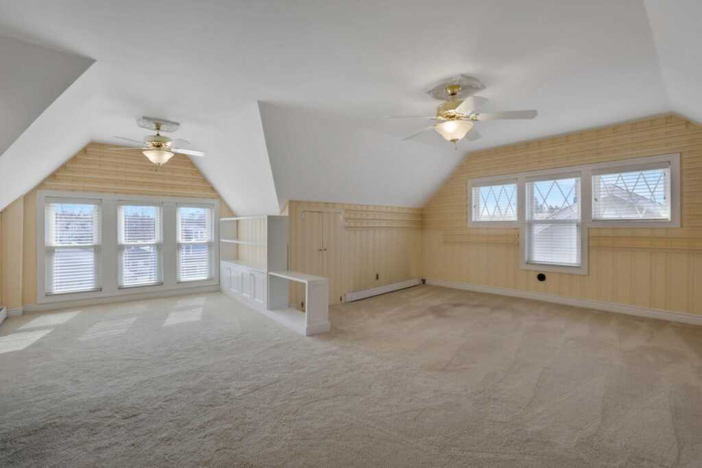 411 Albany Avenue, Kingston, NY 12401 - Photo 40 of 50
