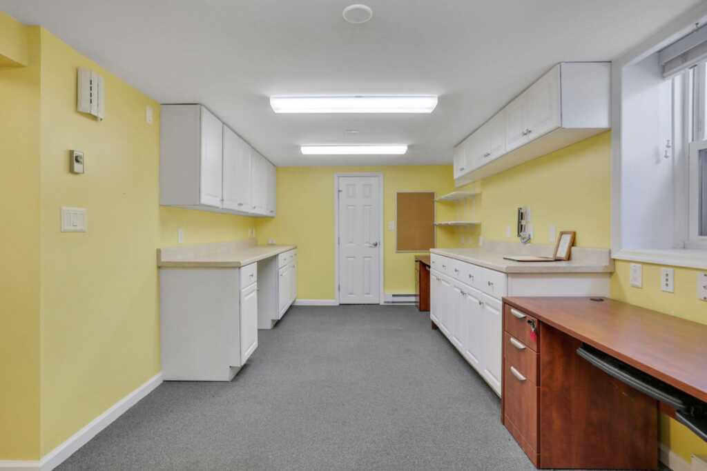 411 Albany Avenue, Kingston, NY 12401 - Photo 42 of 50