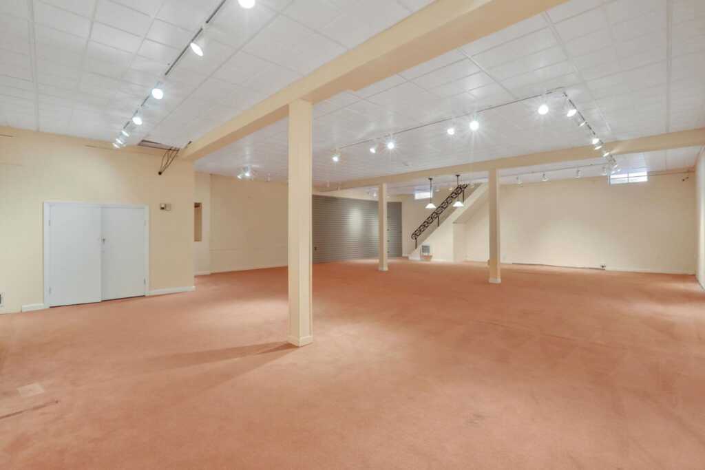 411 Albany Avenue, Kingston, NY 12401 - Photo 44 of 50