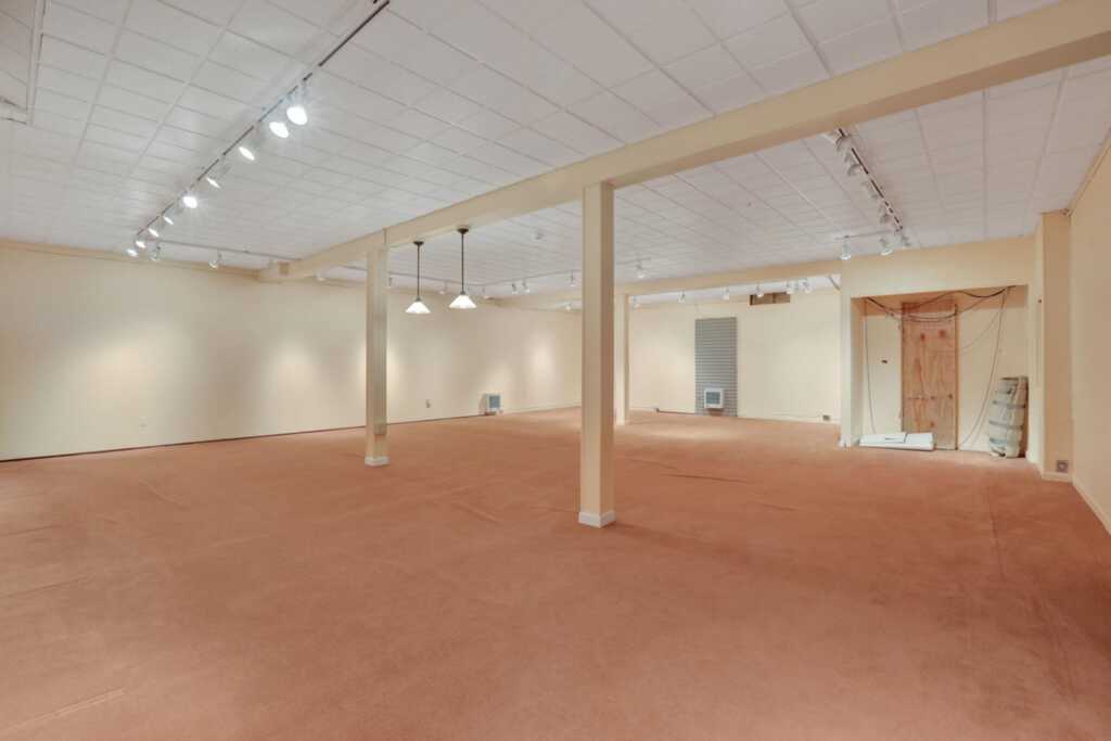 411 Albany Avenue, Kingston, NY 12401 - Photo 45 of 50