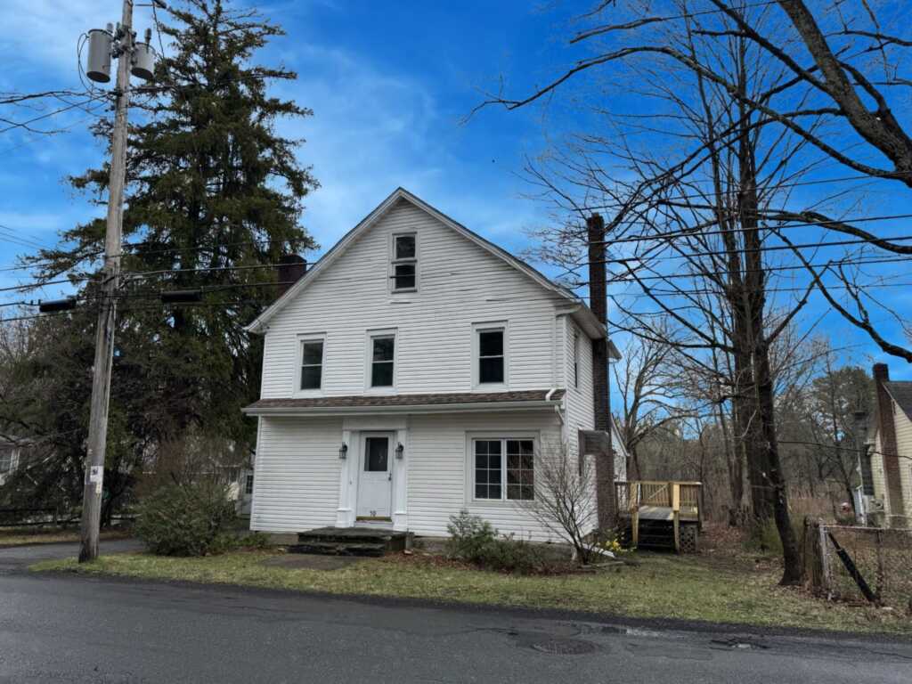 10 Ohioville Road, New Paltz, NY 12561