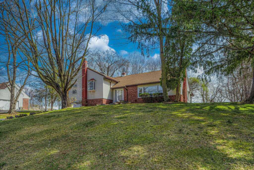 152 Old Flatbush Road, Kingston, NY 12401