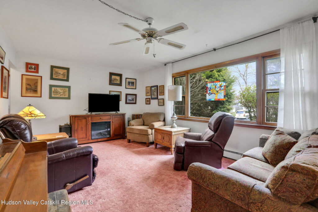 4 Sterley Avenue, Saugerties, NY 12477 - Photo 3 of 19